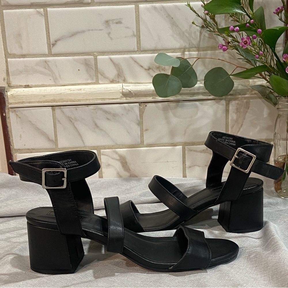 Simple Black Sandals
